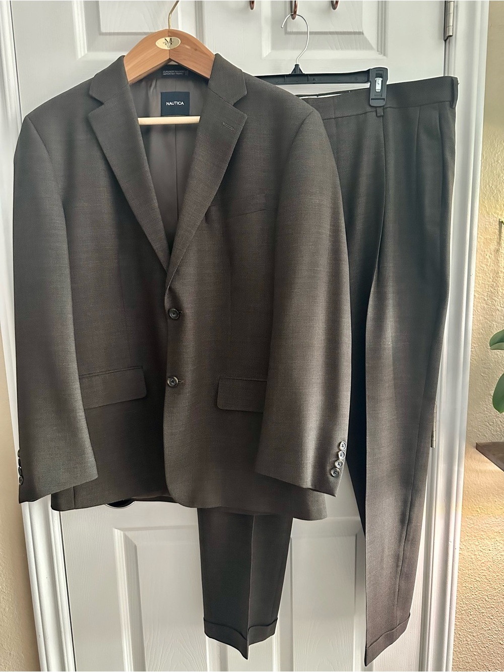 Nautica Men's Brown Wool Two-Piece Suit 42R Jacket & 36R Pants